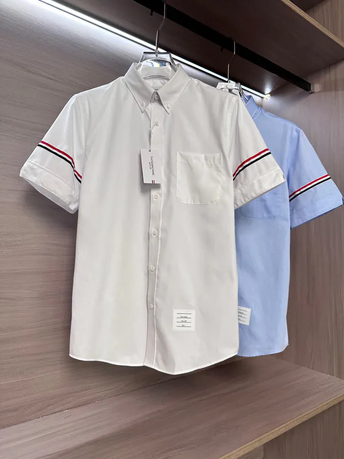 TB Brownie Classic College Style Fabric joined Design Men's Short Sleeve Shirt