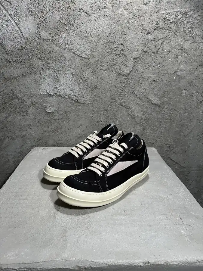 RI OWENS 2025SS Statement Canvas Low Top Sneaker