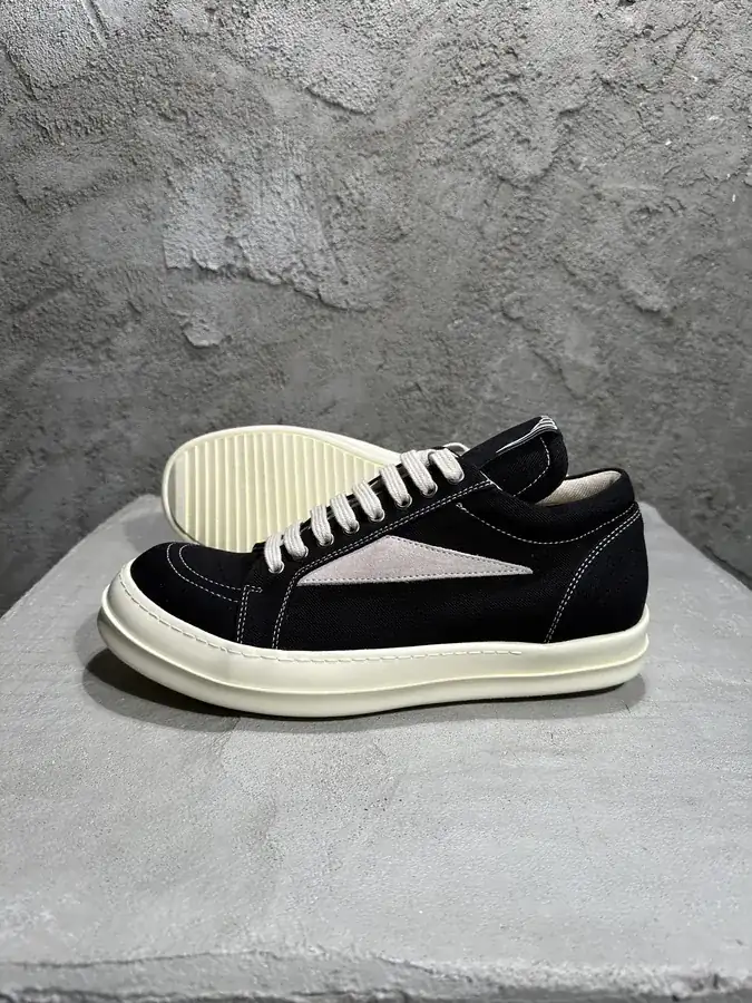 RI OWENS 2025SS Statement Canvas Low Top Sneaker