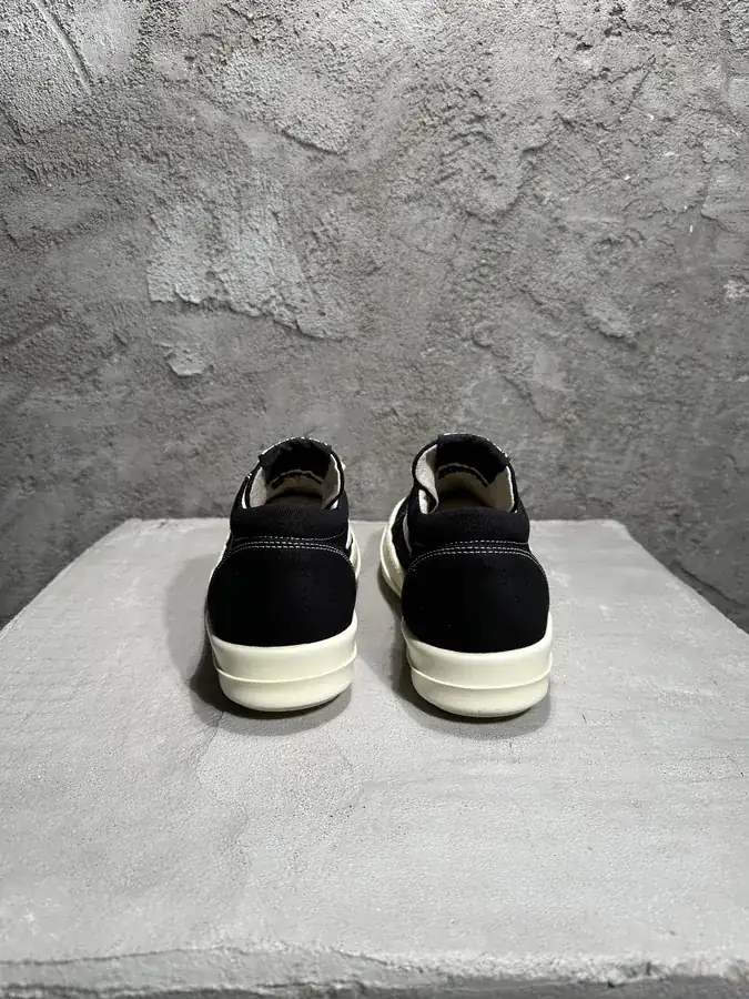 RI OWENS 2025SS Statement Canvas Low Top Sneaker