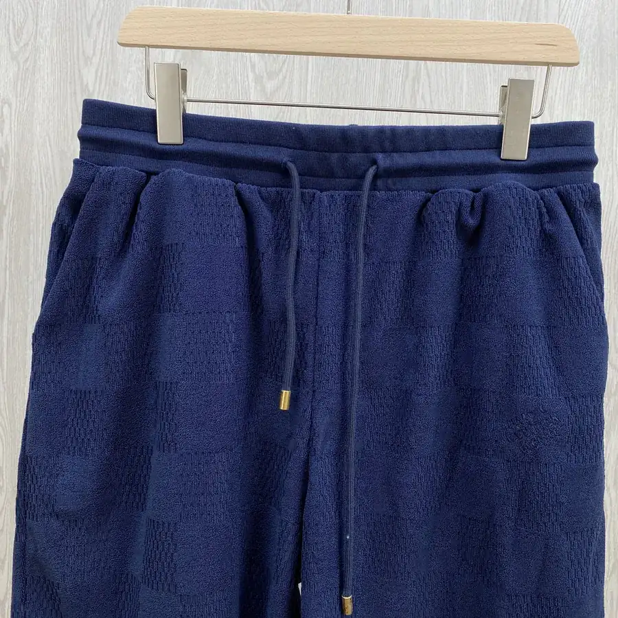 1V Damier Embroidered Cotton Shorts