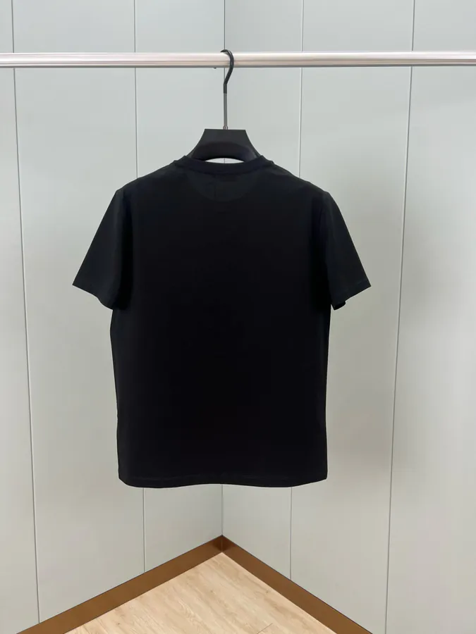 Valentino 25 Spring Summer New Logo T Shirt with Metal Hardware