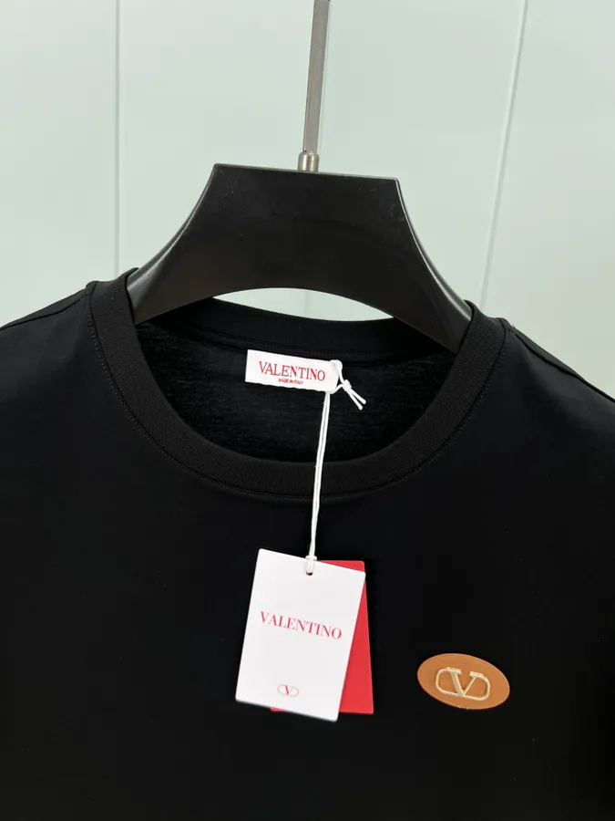 Valentino 25 Spring Summer New Logo T Shirt with Metal Hardware