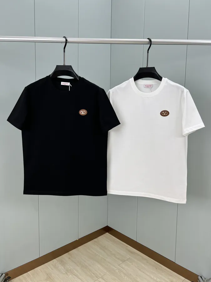 Valentino 25 Spring Summer New Logo T Shirt with Metal Hardware