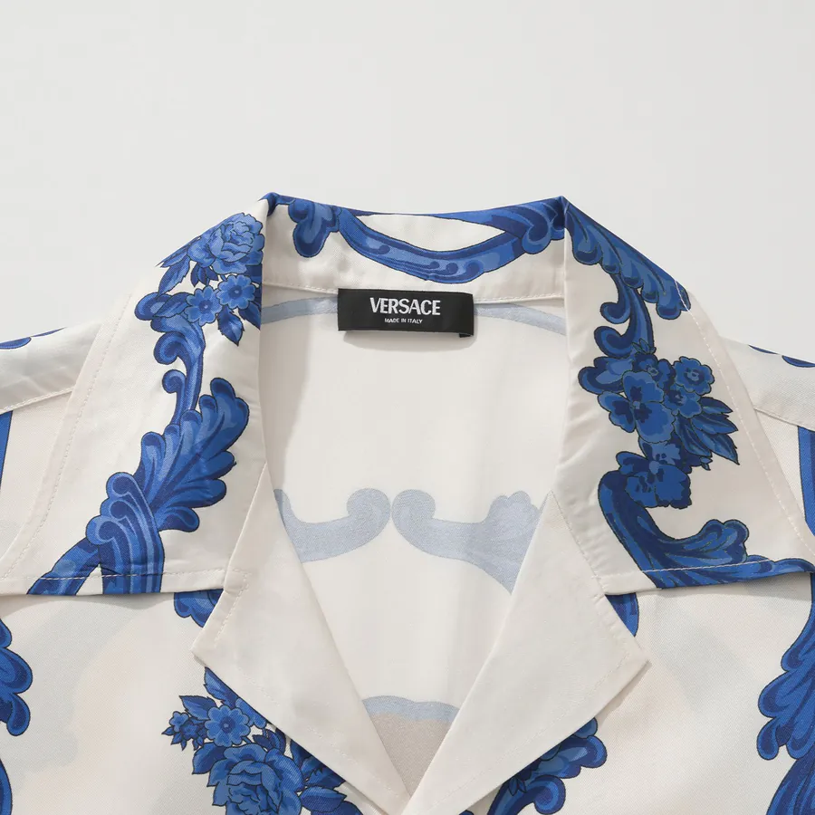 VS Shirt with Medusa Cameo Print 46 48 50 52