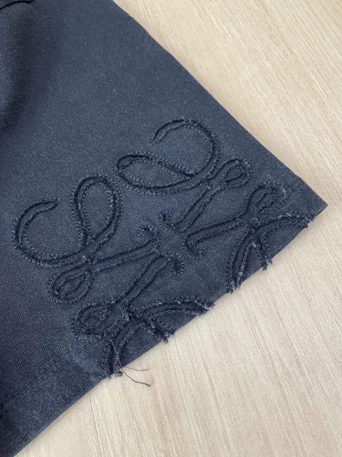 LOE Embroidered情侣款Round Neck Short Sleeve T恤