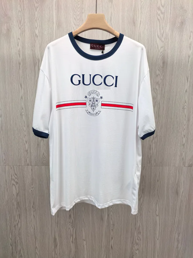 GU Traveler Print Round Neck Short Sleeve T shirt