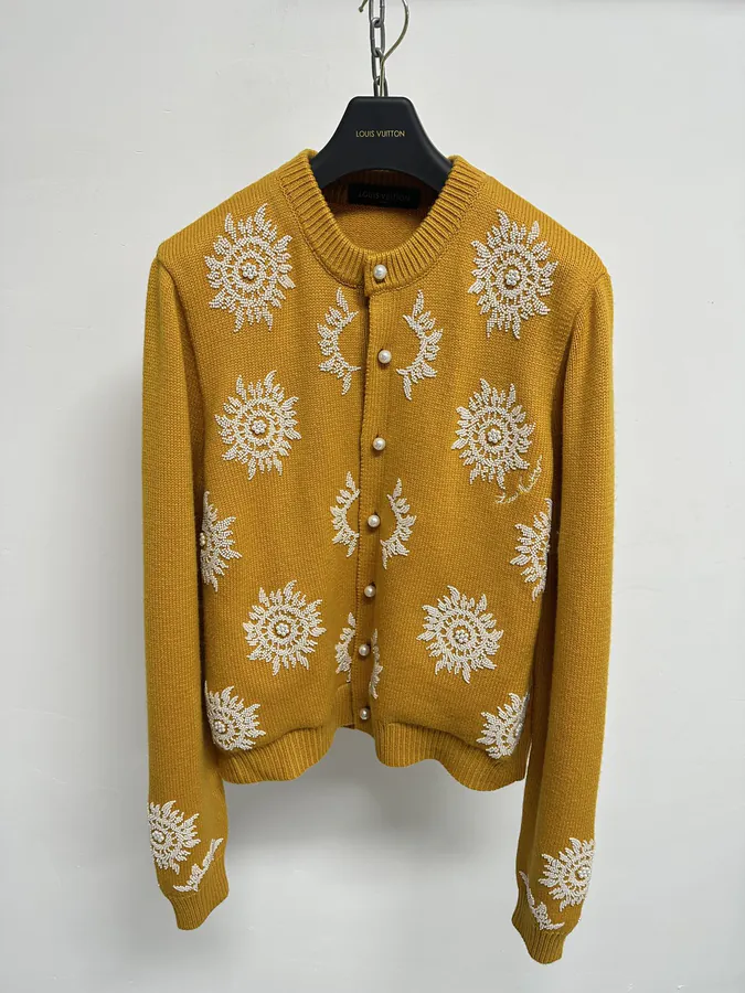 P990 Handmade Sweater from Lü Family