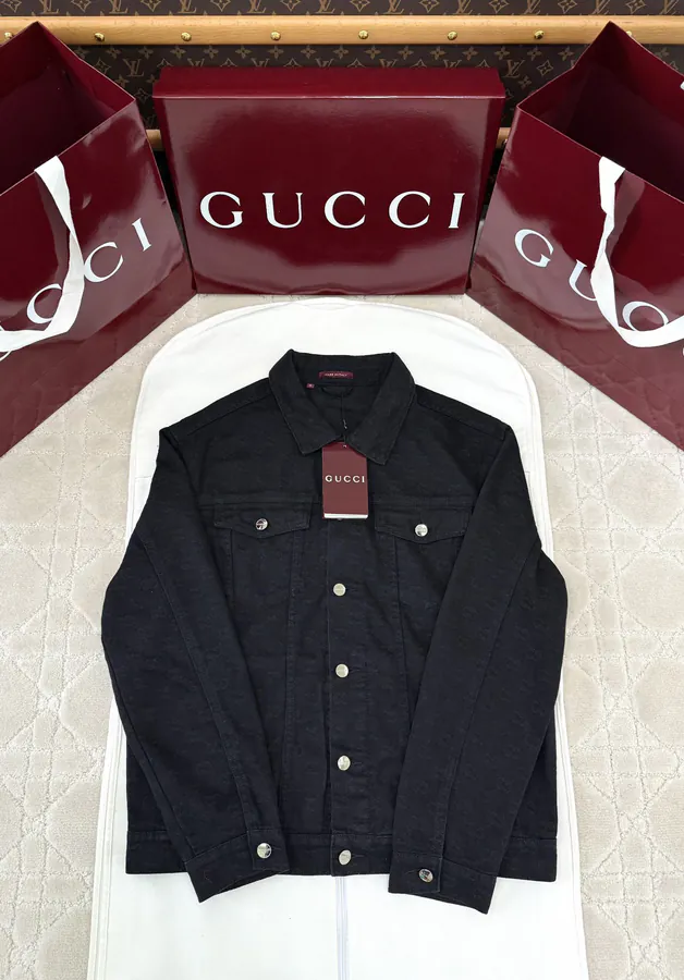 GU 2025SS New Denim Jacket with Subtle Texture and Embossed Pattern
