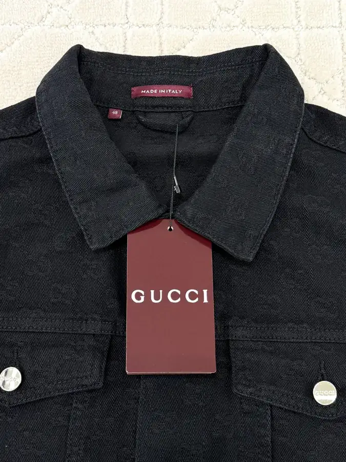 GU 2025SS New Denim Jacket with Subtle Texture and Embossed Pattern