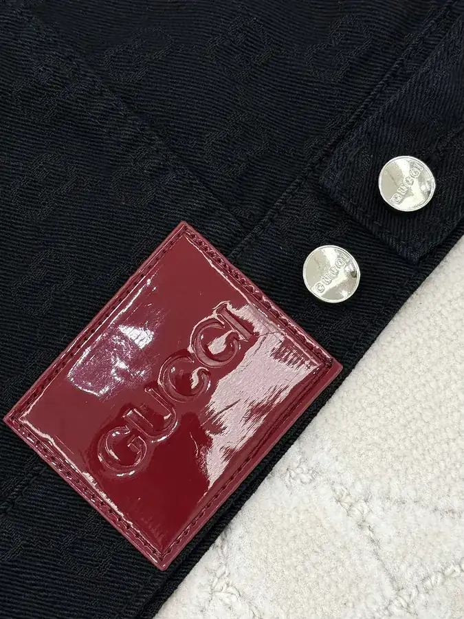 GU 2025SS New Denim Jacket with Subtle Texture and Embossed Pattern