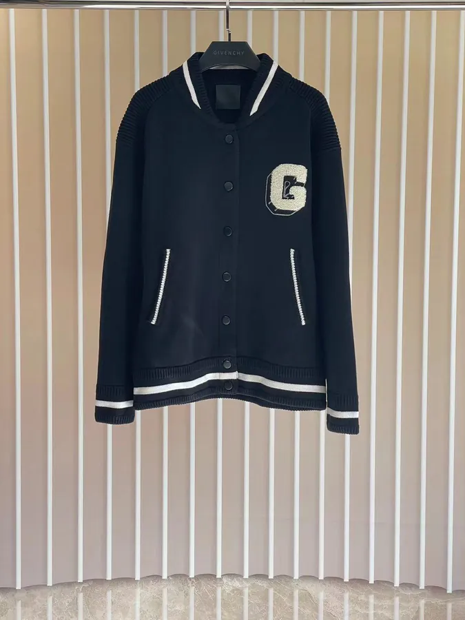 GVC Baseball Sweater One Size
