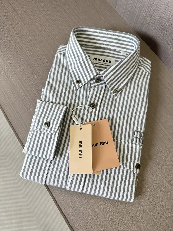 MIUMIU缪缪 25SS Comfort Stripe Fuzzy Woven Shirt