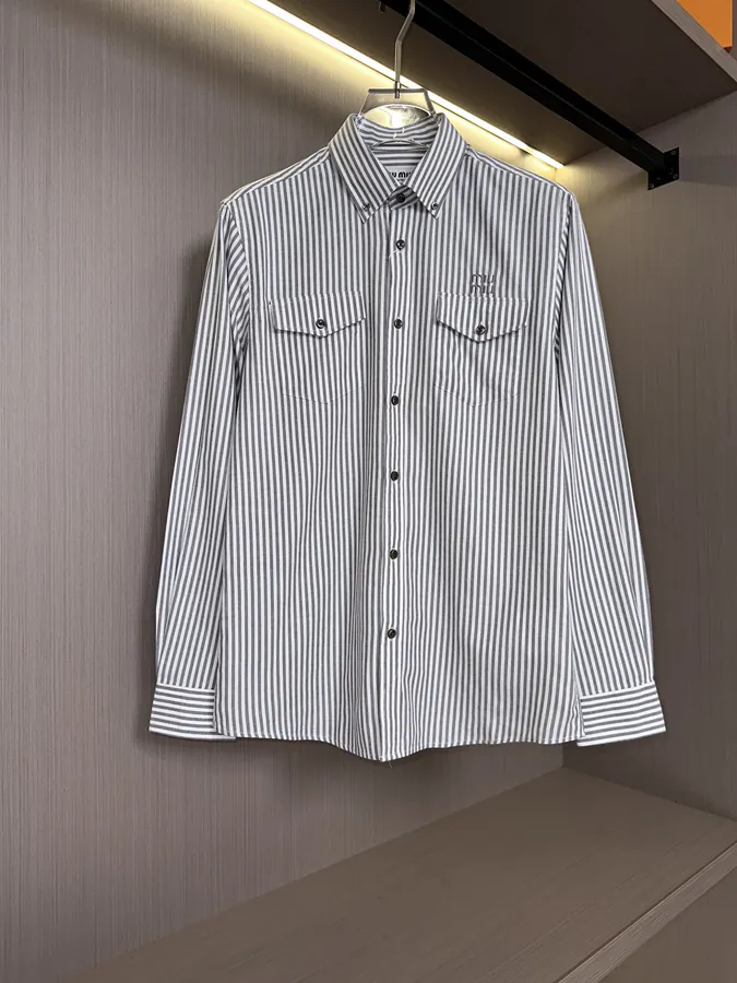 MIUMIU缪缪 25SS Comfort Stripe Fuzzy Woven Shirt