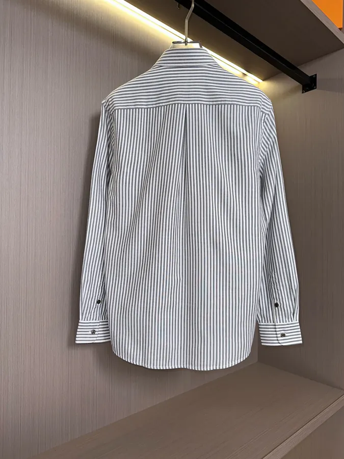 MIUMIU缪缪 25SS Comfort Stripe Fuzzy Woven Shirt