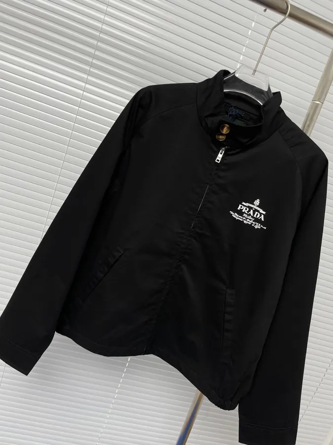 PRD Jacket Minimalist Sporty Design, Zip and Button Collar