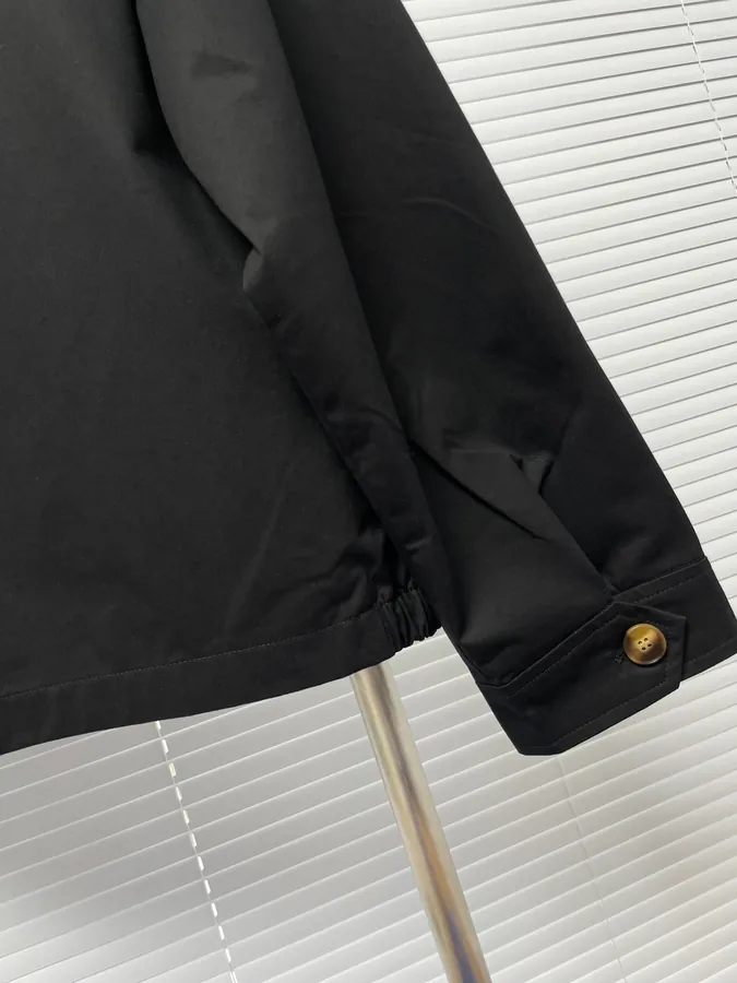 PRD Jacket Minimalist Sporty Design, Zip and Button Collar