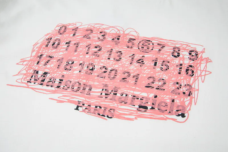 Maison Margiela 25ss Pink Graffiti Digital Calendar T shirt