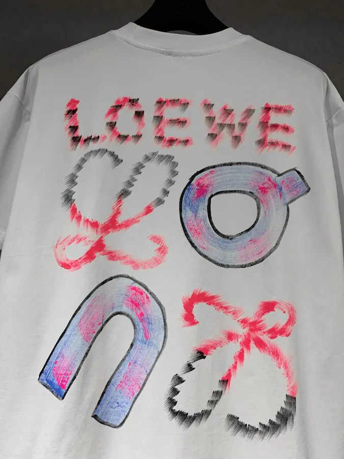 LOEW 罗意威 New Collection Hand Painted Pattern Round Neck Short Sleeve T Shirt