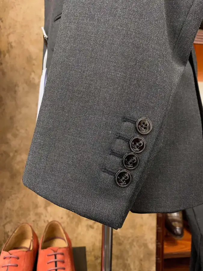 Thomas Burberry Professional Suit Exclusive Luxury Offering