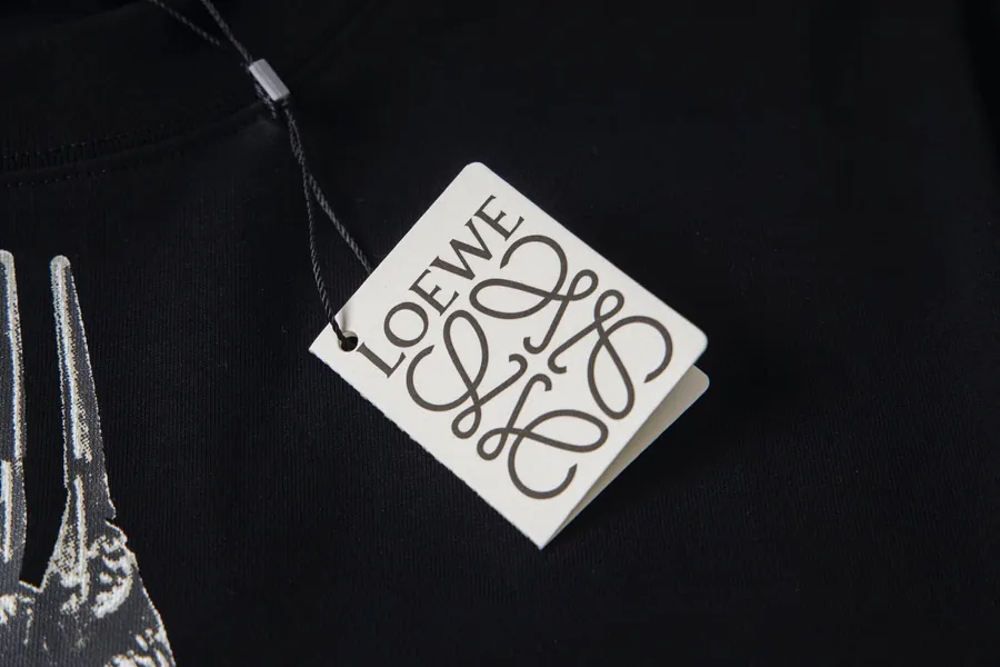 LOEW* Spring Summer New T shirt with Retro Illustration