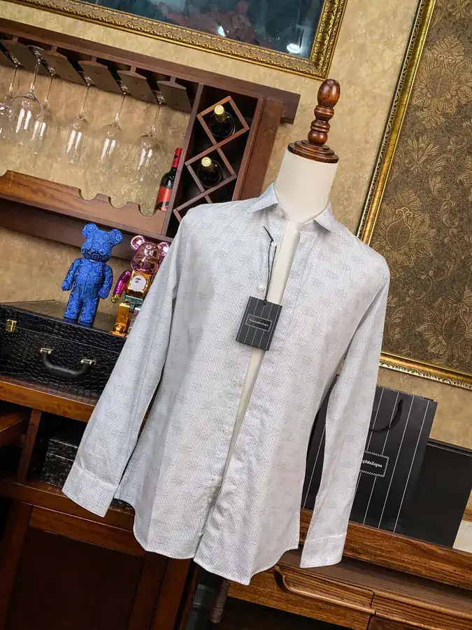 Zegna Gentlemen's Shirt Premium Fabric, Perfect Fit, Luxury Buttons
