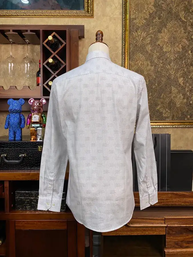 Zegna Gentlemen's Shirt Premium Fabric, Perfect Fit, Luxury Buttons