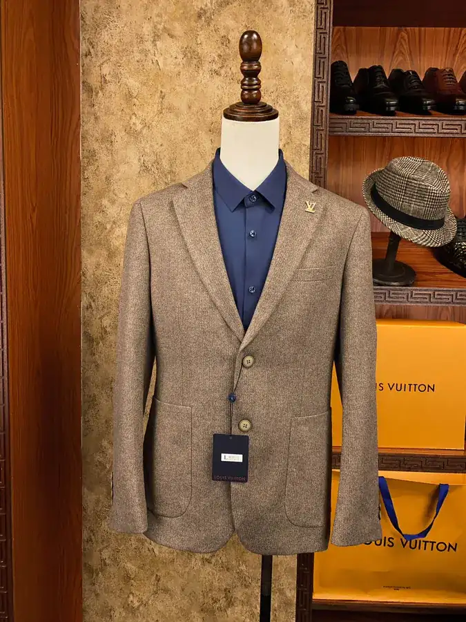 Boss Recommendation: 1V Lucci Men's Premium Casual Suit