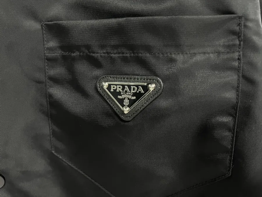 PRA Four Button Triangular Logo Bucket Bag 2024FW New Casual Design