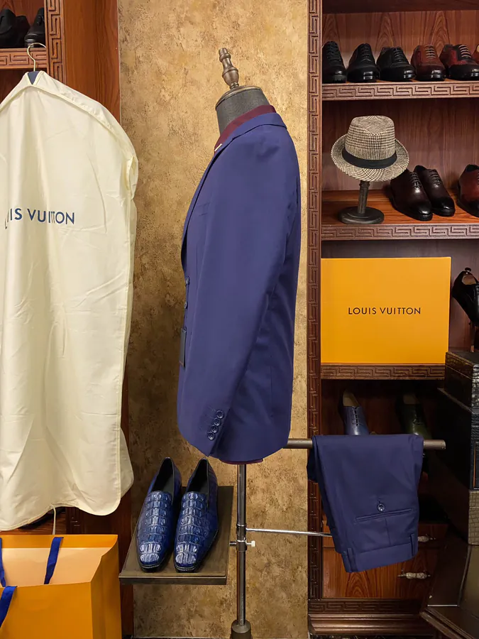 1V Vuitton Men's Premium Business Suit Set