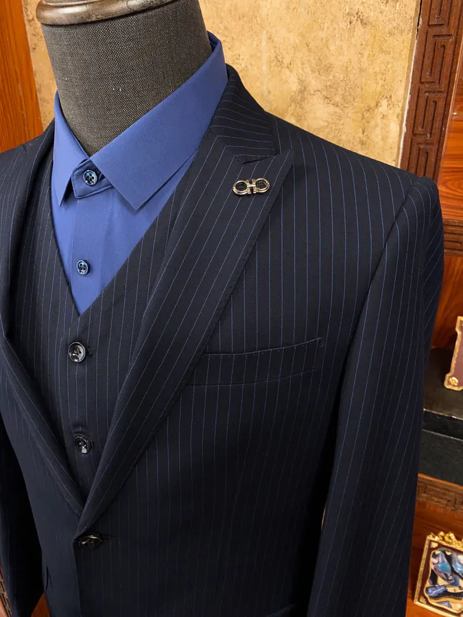Ferragamo Noble Exclusive Men's Suit Set