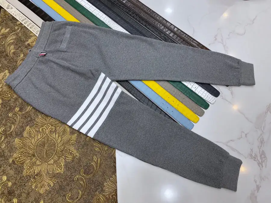 Thom Browne TB Round Neck Crewneck Sweater Slim Fit, Unisex