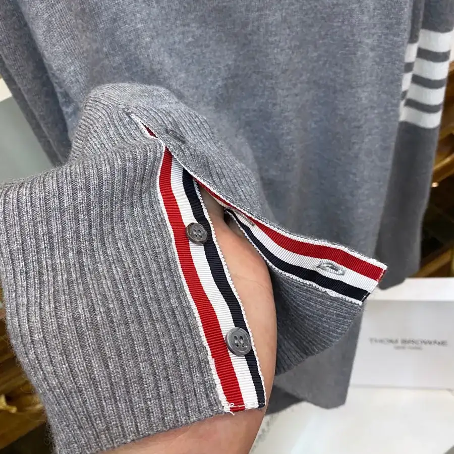 THOM BROWNE 100% Merino Wool Original Cashmere Crewneck Sweater