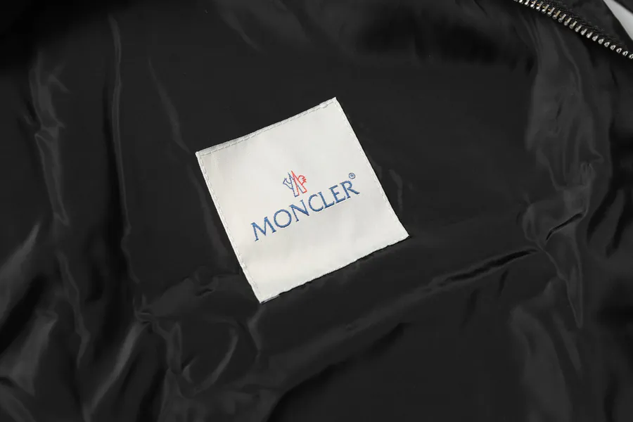Moncr Mont Blanc Long Cap Bag Stylish and Practical