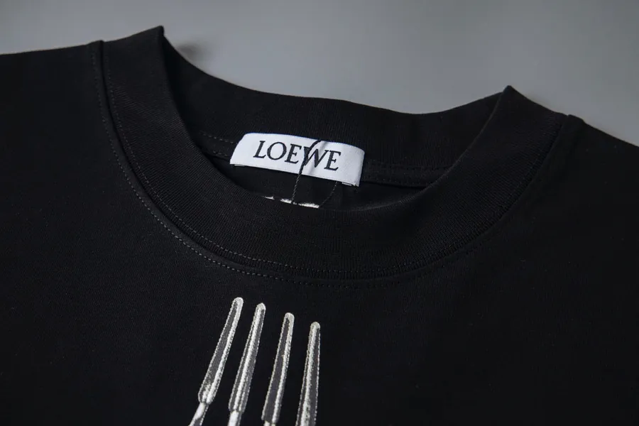 LOEW* Spring Summer New T shirt with Retro Illustration