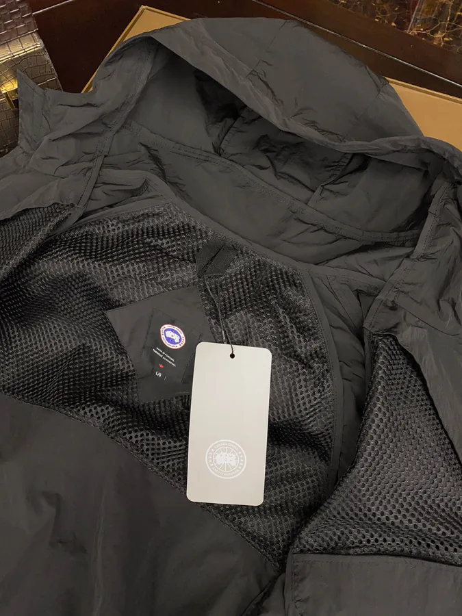 ARC TERYX Lightweight Urban Outdoor Hoodie