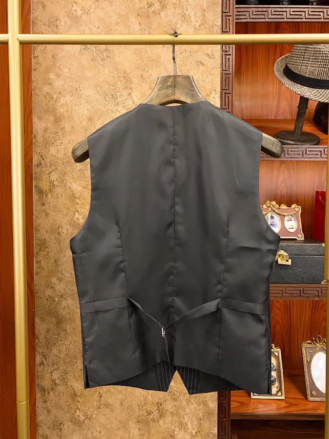 Ferragamo Noble Exclusive Men's Suit Set