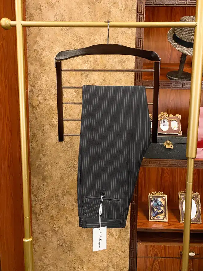 Ferragamo Noble Exclusive Men's Suit Set