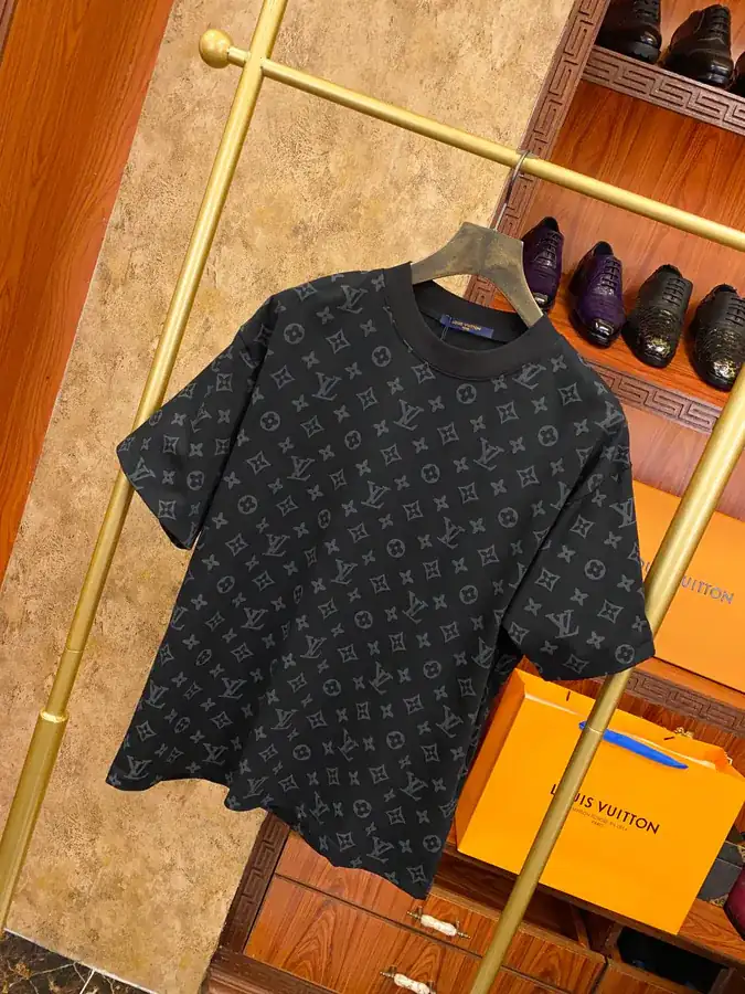 1V by Luggage Stylish Short Sleeve for Men and Women