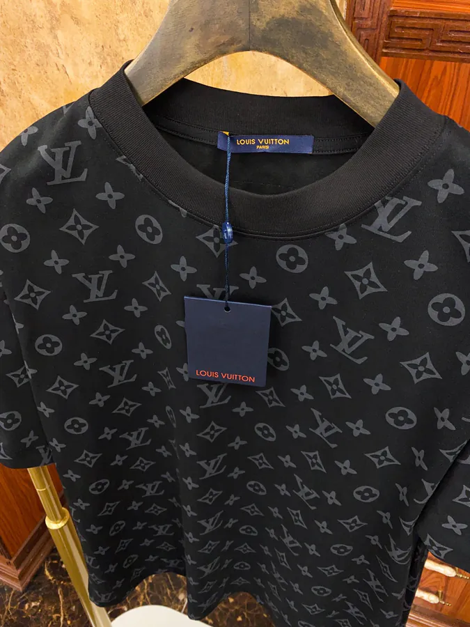 1V by Luggage Stylish Short Sleeve for Men and Women