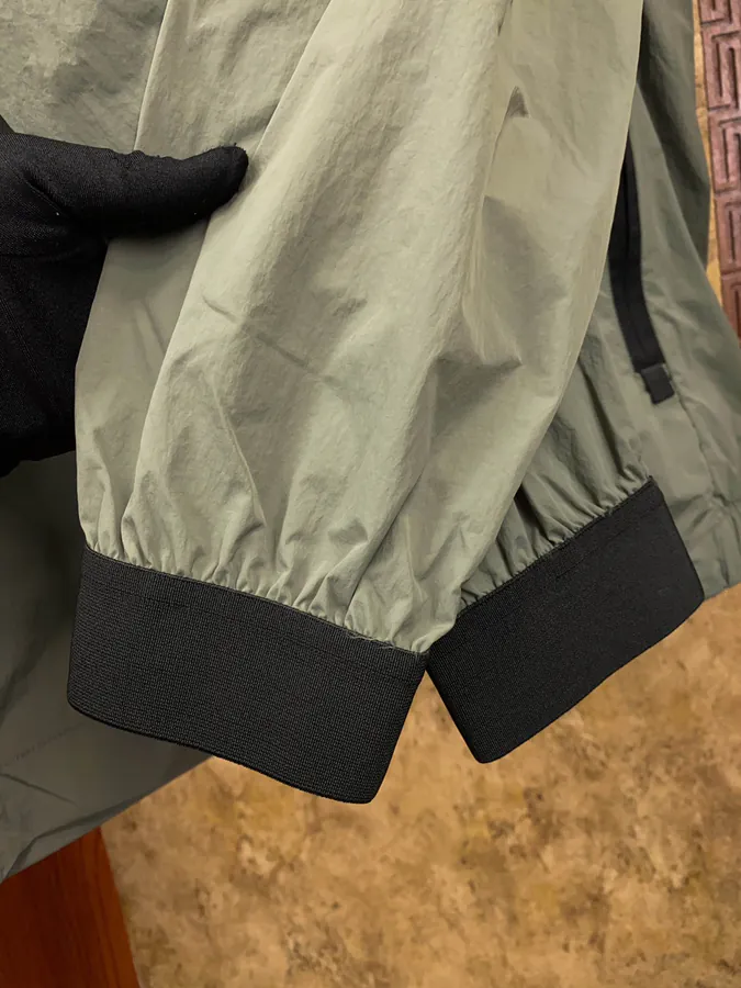 ARC TERYX Lightweight Urban Outdoor Hoodie