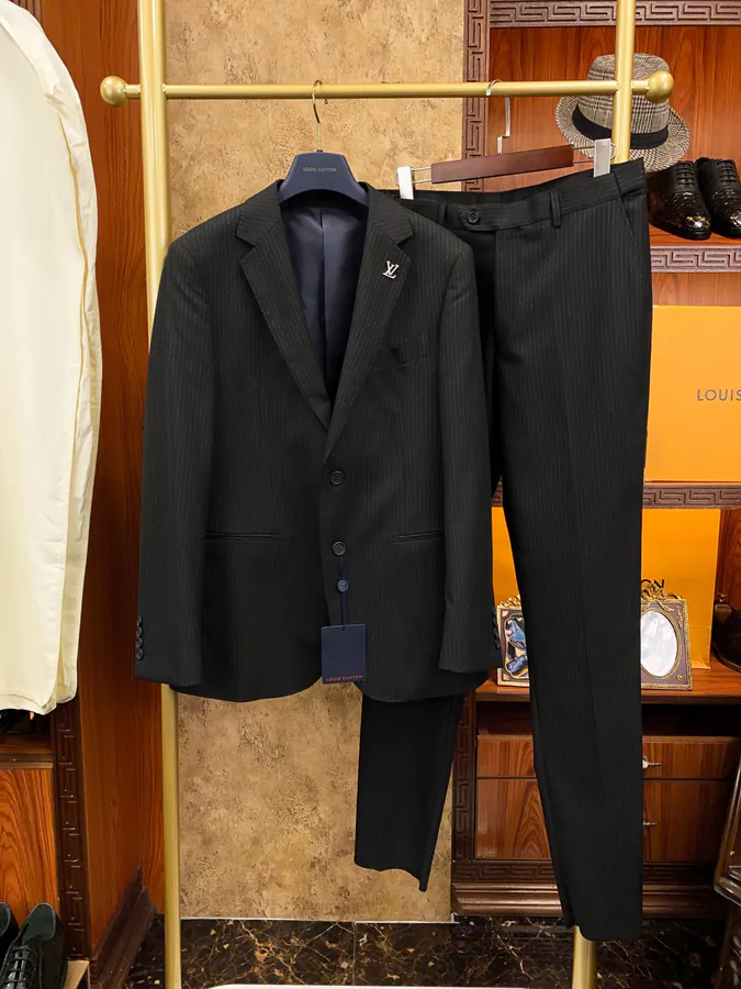 1V Loro Piana Double Set Business Suit and Trousers