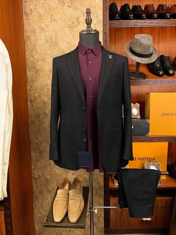 1V Armani Men's Business Suit Set