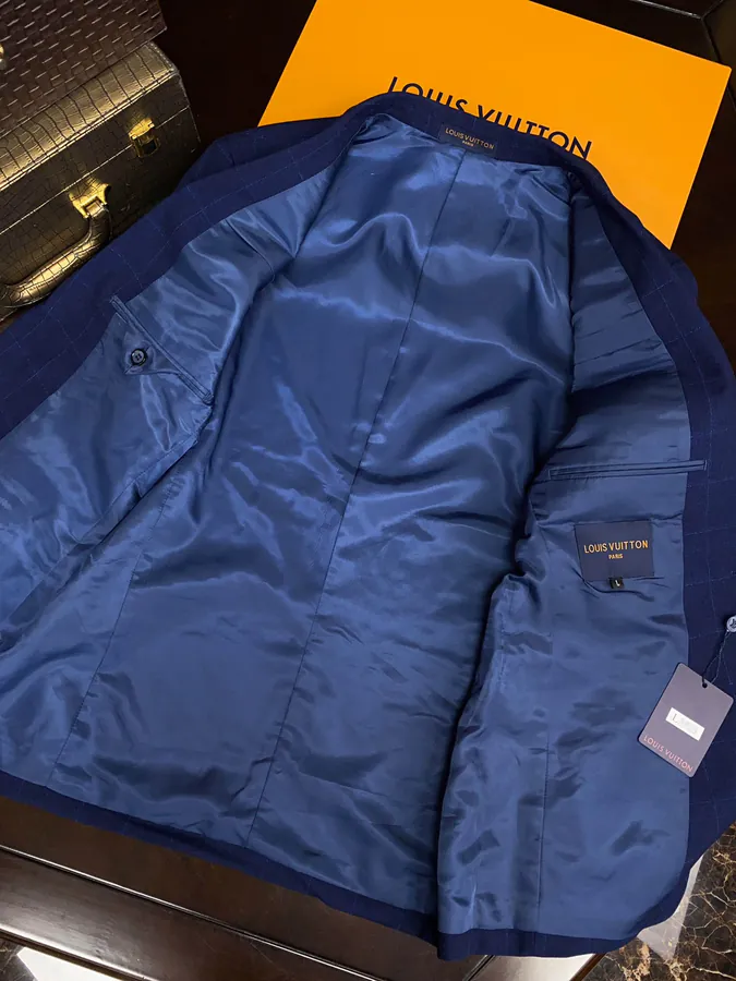 1V Loro Piana Two Piece Suit Set