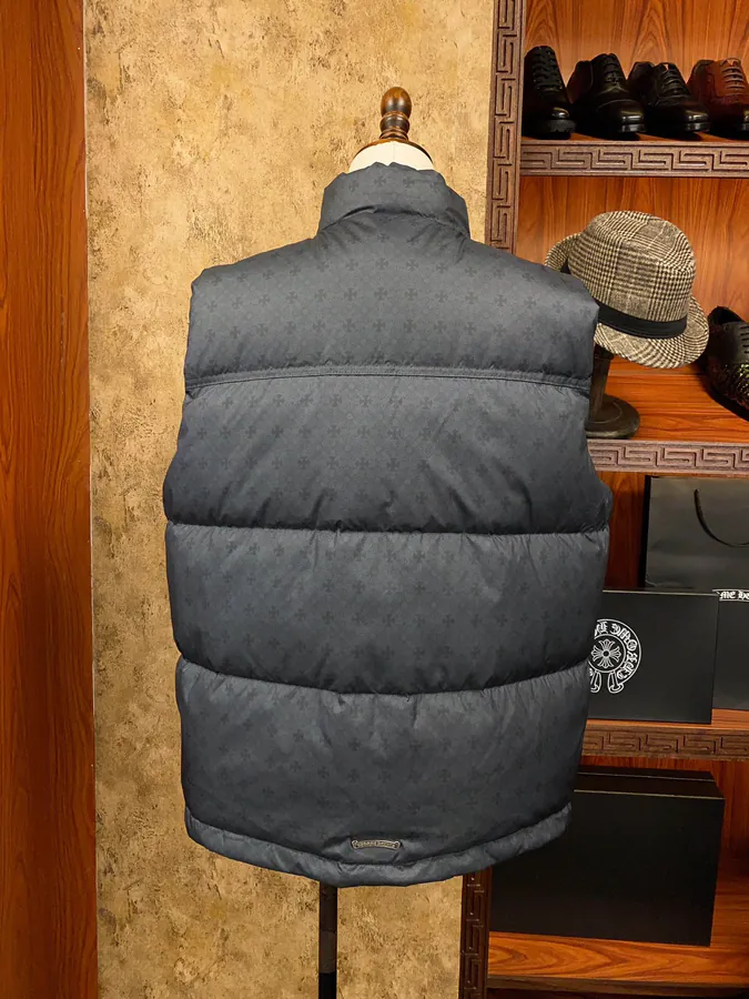 Come Hearts Dark Pattern Down Vest