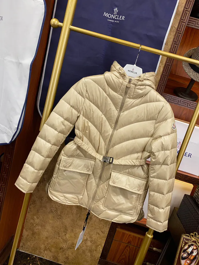 Argenno Women's Lightweight Down Jacket with Adjustable Waistband