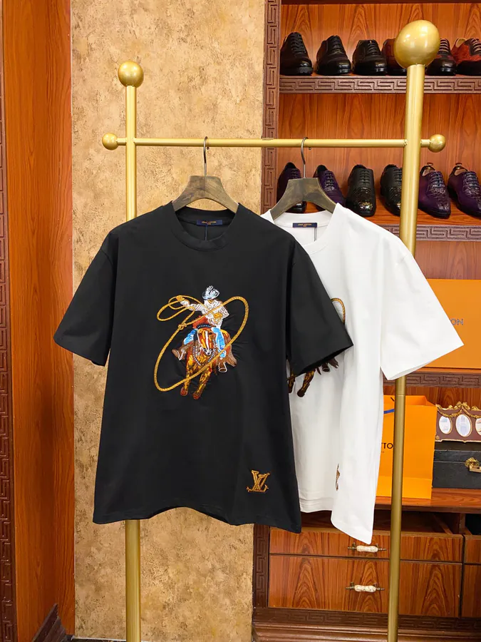 1V Armani Men's and Women's Short Sleeve Trendy and Futuristic Design