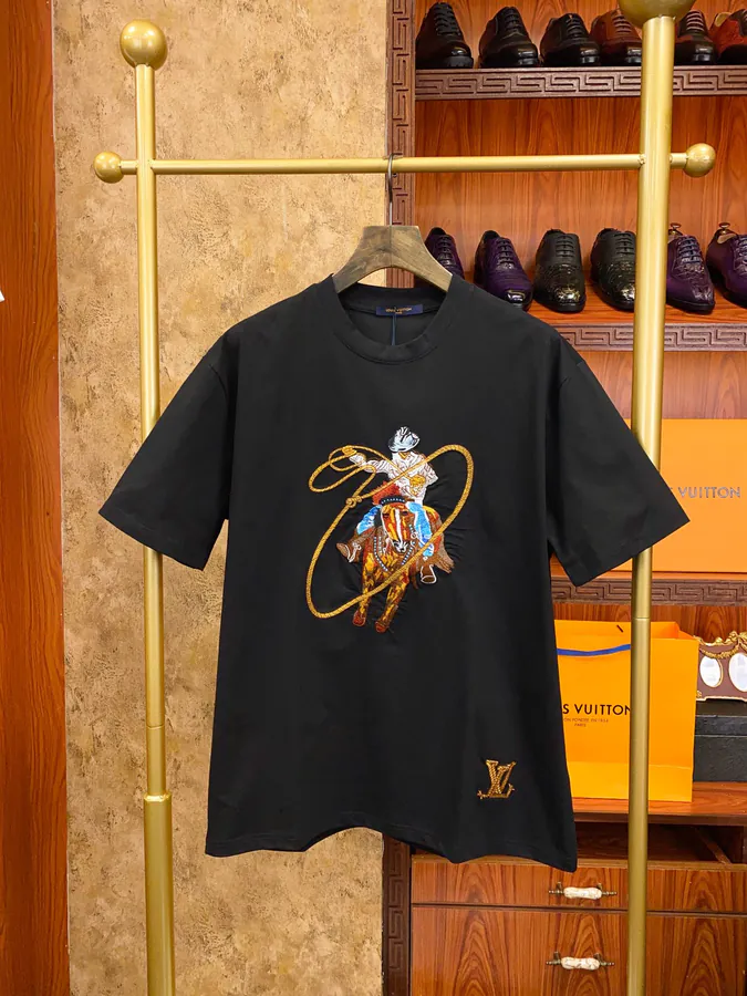 1V Armani Men's and Women's Short Sleeve Trendy and Futuristic Design