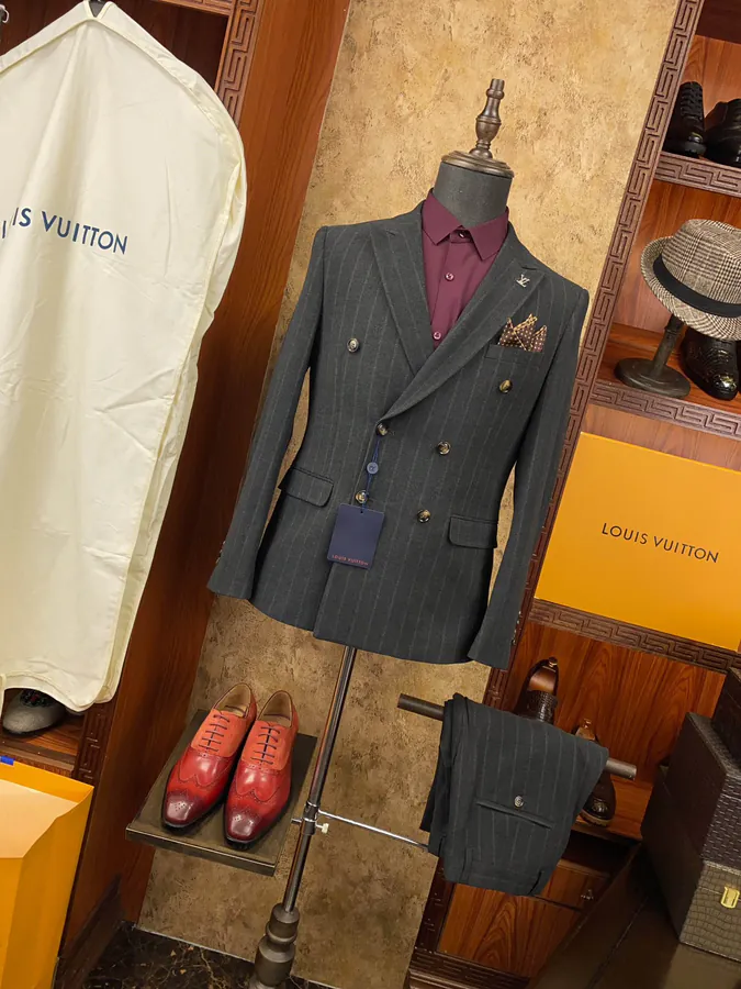 1V Loro Piana Exclusive Gentleman's Suit Set