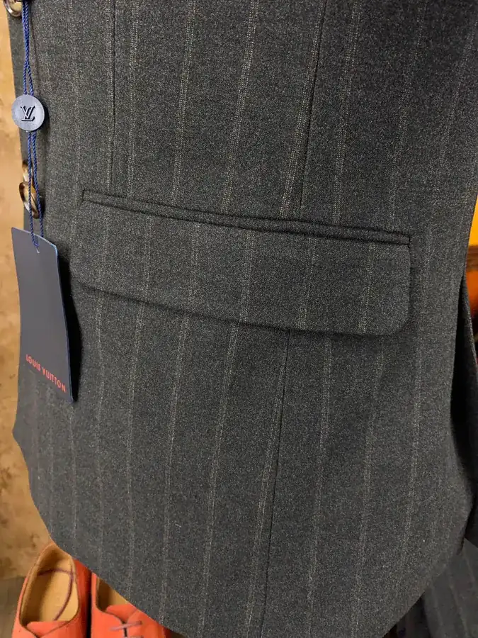 1V Loro Piana Exclusive Gentleman's Suit Set